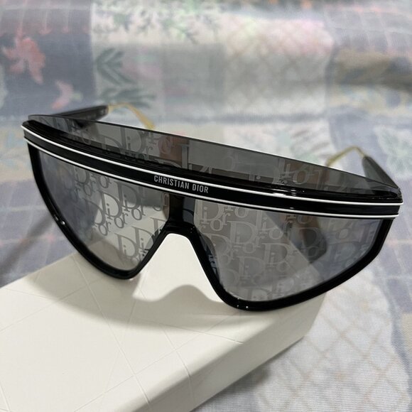 Dior Black Sunglasses - Picture 1 of 8